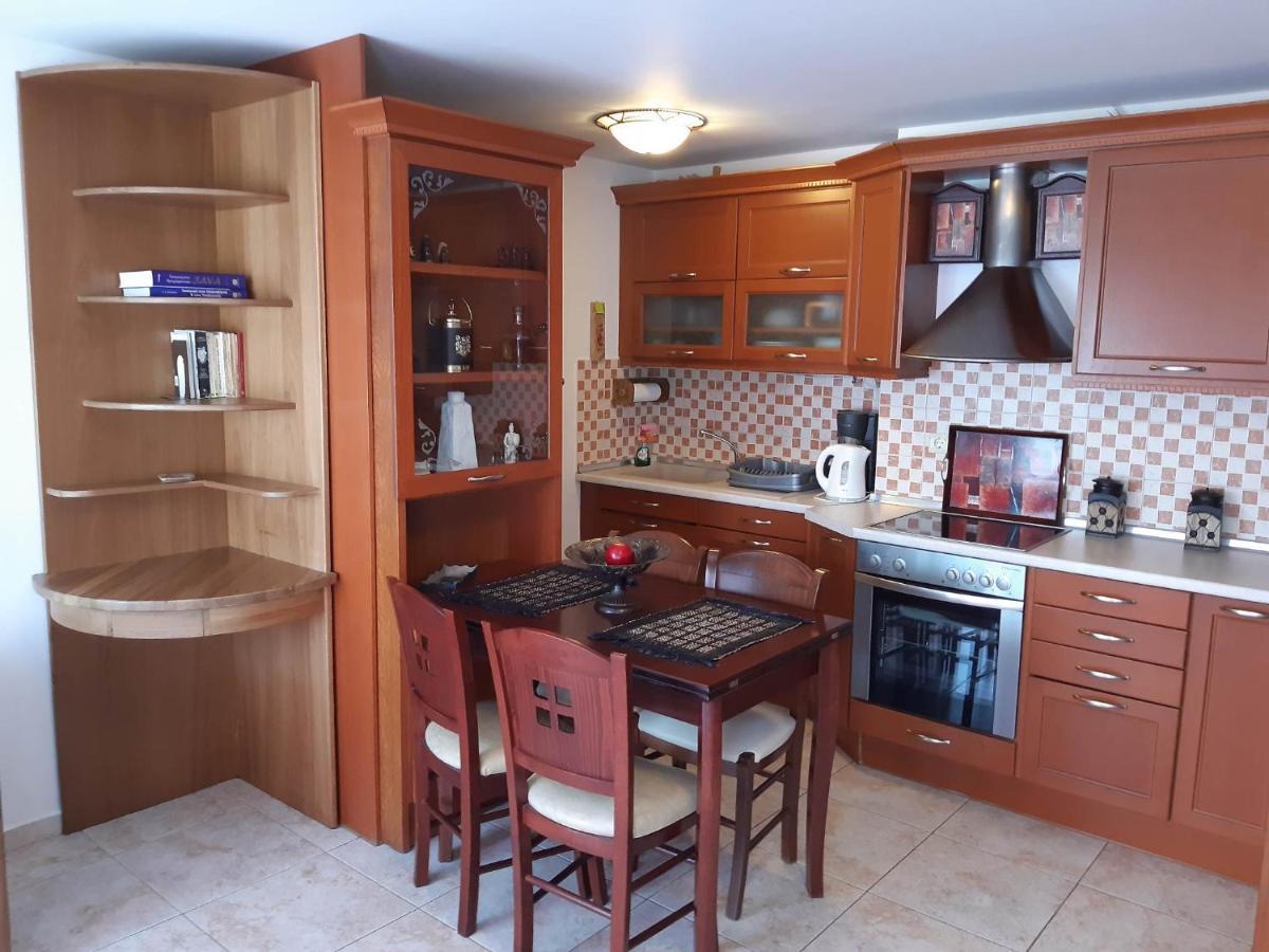 Eclectic Living {Free Parking} Apartment เทสซาโลนิกิ ภายนอก รูปภาพ